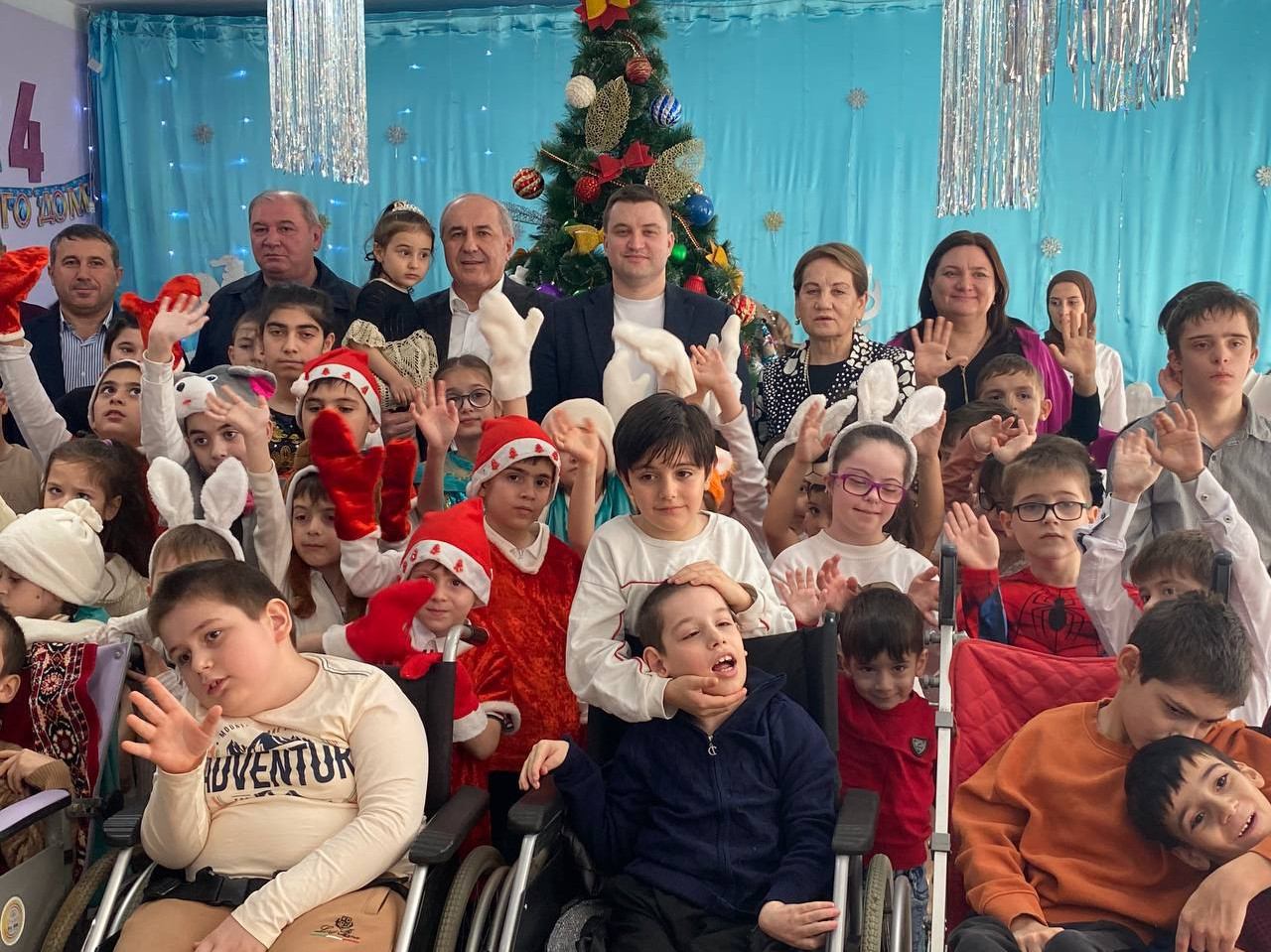 В Реабилитационном центре города Избербаша провели утренник для 70 детей : проходящих реабилитацию и приглашенных ребят, находящихся на учете.